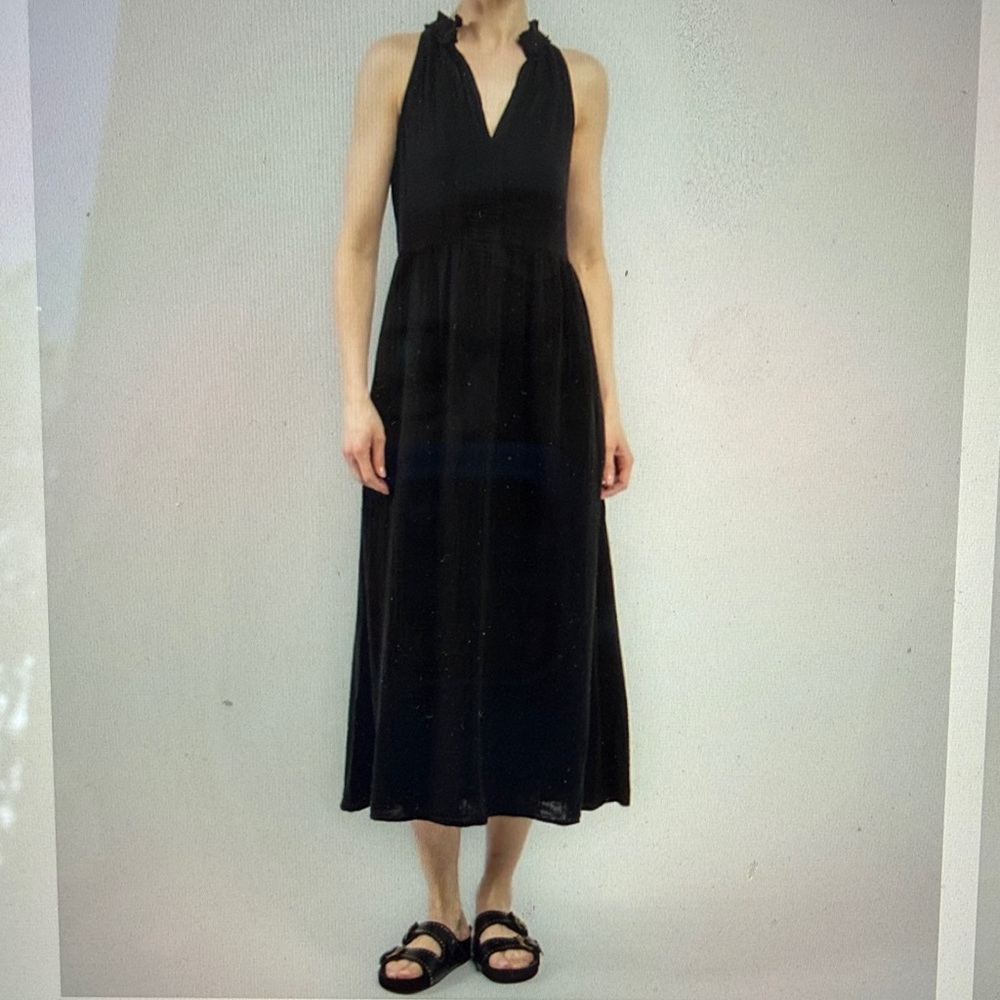 XiRENA Black Halter Midi Dress with V-Neck